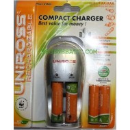 Compact Chargeur Uniross + 4 piles conserve charge 1 an